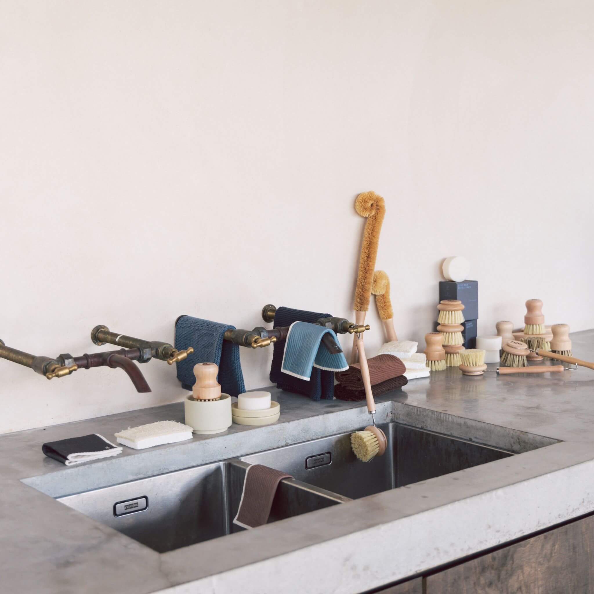 Long Bottle Brush | Beechwood